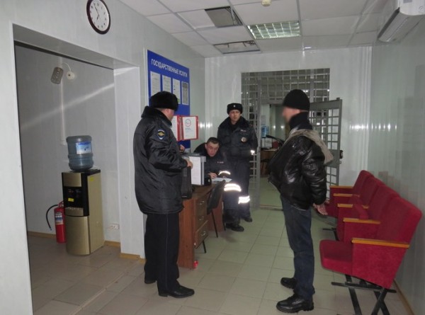 В Кувандыке грабитель средь бела дня на улице вырвал сумку из рук женщины