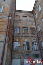 Переселение? Нет, не слышали. Жители &laquo;гагаринской летки&raquo; пока не пакуют чемоданы