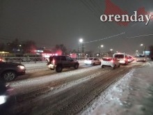 Средняя скорость движения по Оренбургу снизилась как у водителей, так и пешеходов