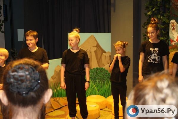 Премьера волшебной сказки состоялась в Орске
Премьера волшебной сказки состоялась в Орске