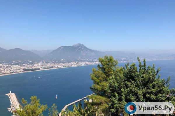 
Эксперты назвали самые популярные у россиян города и страны для отдыха на Новый год        