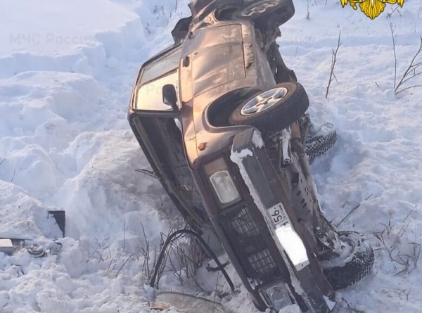 Три человека пострадали в ДТП с грузовиком на трассе Оренбург-Казань Три человека пострадали в ДТП с грузовиком на трассе Оренбург-Казань