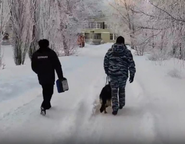 В Кувандыке из-за угрозы взрыва эвакуировали учеников школы №2 В Кувандыке из-за угрозы взрыва эвакуировали учеников школы №2