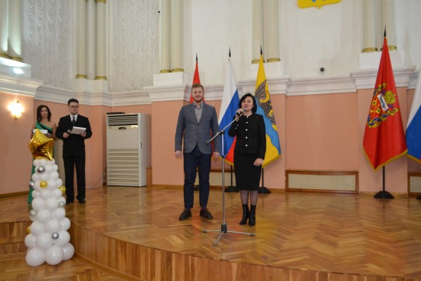 Для оренбургских детей, победивших в конкурсе &laquo;Подарок маме&raquo;, организовали праздник