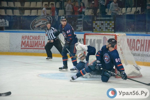 
&laquo;Опять без голов бегали&raquo;: ХК &laquo;Южный Урал&raquo; проиграл ХК &laquo;Ростов&raquo; со счетом 0:3        