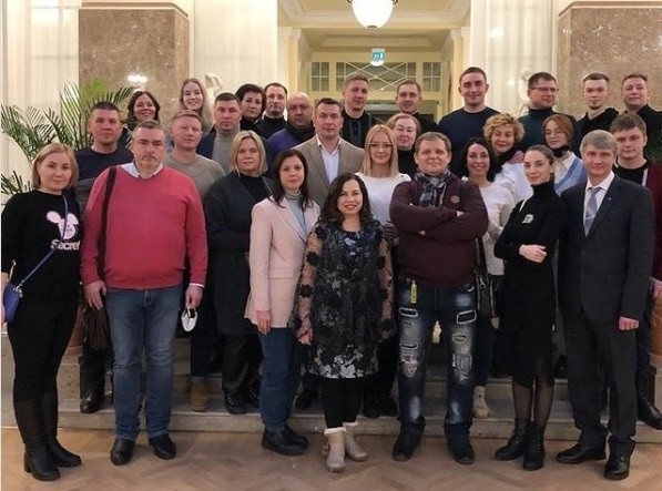 Оренбургские чиновники-актеры появятся на работе не раньше понедельника