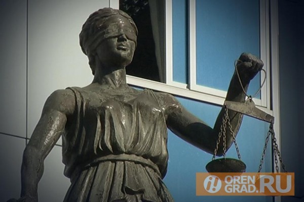 Оренбургским полицейским, обвиняемым в применении насилия к задержанному, смягчили меру пресечения