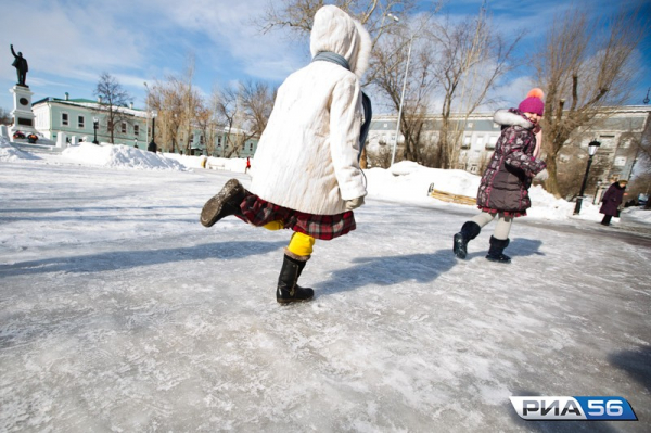 В Оренбурге в ЦДХ за сутки поступили 57 травмированных из-за гололеда детей В Оренбурге в ЦДХ за сутки поступили 57 травмированных из-за гололеда детей
