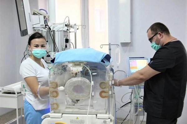 
Детский анестезиолог-реаниматолог из ООКБ №2 написал стихотворение о своей работе        