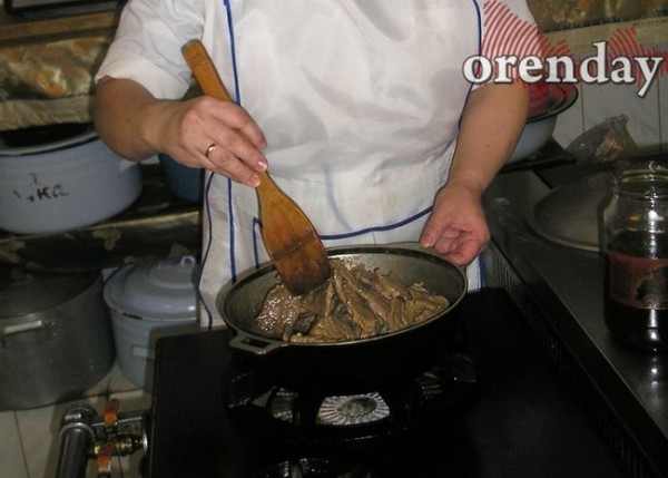 Общепиту в Оренбуржье разрешили работать по привычному графику