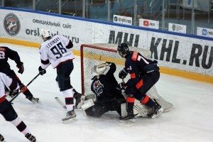 Борьба с лидером