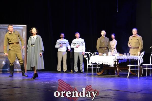 Оренбургские чиновники-актеры появятся на работе не раньше понедельника