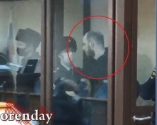 Руководителей ОПГ оренбургских киллеров Оршлета и Бертхольца доставили в областной суд (18+)