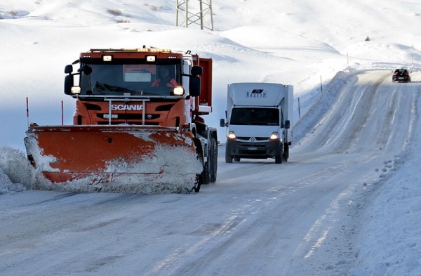 После непогоды и метели 17 января открыто движение на трассе Оренбург-Орск