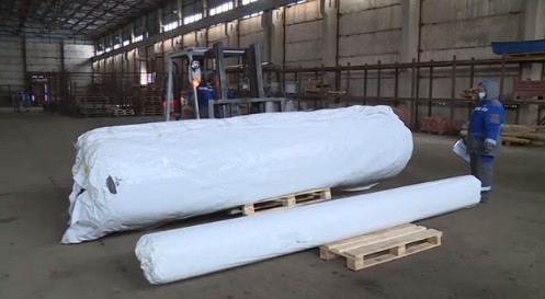 В Оренбург прибыла фура с травой из Нидерландов