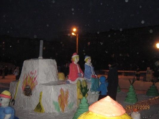 
Снегурочки-стриптизерши, &laquo;миграция&raquo; бомжей и новогодних елок: Каким был Орск в начале нового тысячелетия?        