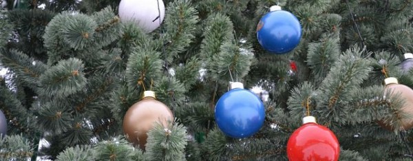 
Снегурочки-стриптизерши, &laquo;миграция&raquo; бомжей и новогодних елок: Каким был Орск в начале нового тысячелетия?        