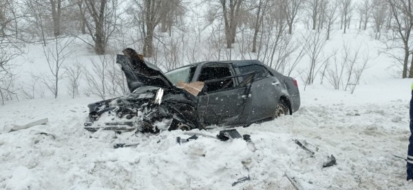 В Оренбурге случилось ДТП, потребовалась помощь спасателей