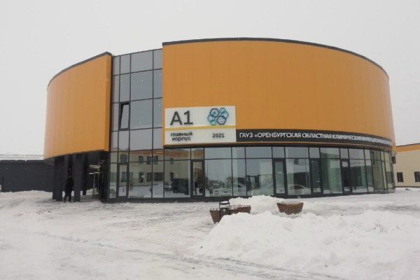 Конструкцию в туалетах новой оренбургской инфекционки сравнили с пушным зверьком