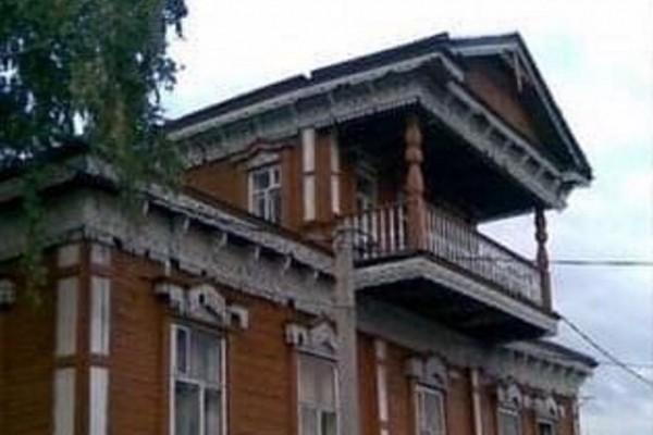 В Бугуруслане владелец &laquo;Дома с мезонином&raquo; оспаривает статус объекта культурного наследия