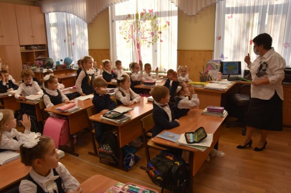 С 8 февраля оренбургские школьники начнут поэтапно выходить на очное обучение