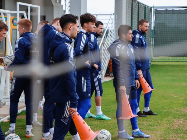 В ФК "Оренбург" перешли два молодых футболиста питерского "Зенита"