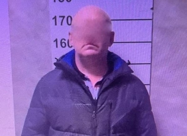 В Оренбурге полицейские более 30 лет не могли найти убийцу местного жителя, тело которого обнаружили в канализационном люке (18+)