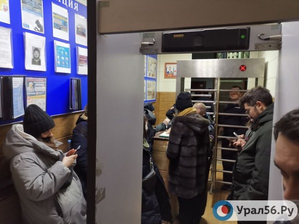 В Оренбурге суд оштрафовал на 20 000 рублей двух участниц антивоенных пикетов