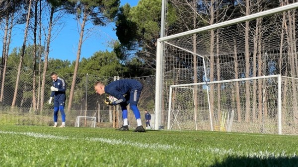 Футболисты "Оренбурга" сыграют на втором сборе пять контрольных встреч