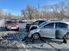 На Никельской объездной в Орске в лобовом ДТП пострадал мужчина