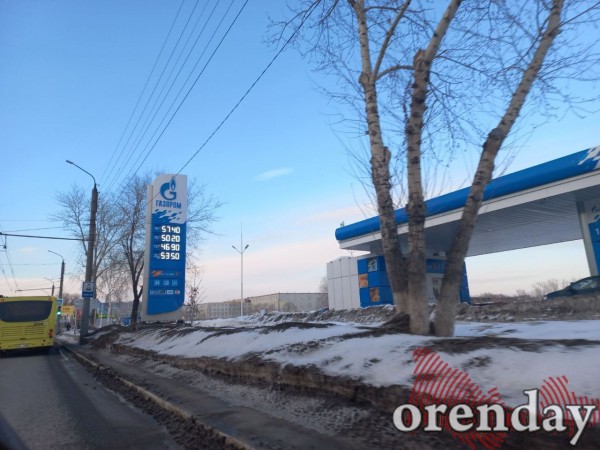 Жители Оренбурга так и не дождались снижения цен на бензин