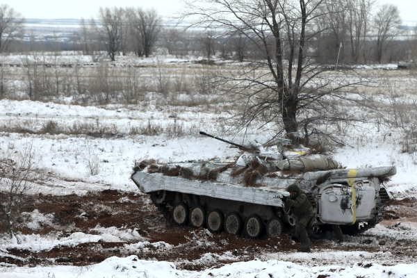 Под Оренбургом прошли боевые стрельбы курсантов танкового училища