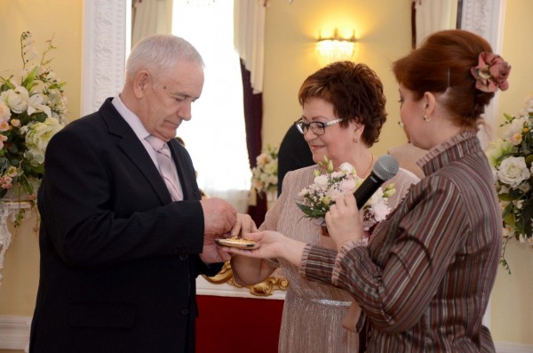 Супруги Ильичевы из Оренбурга отметили золотую свадьбу