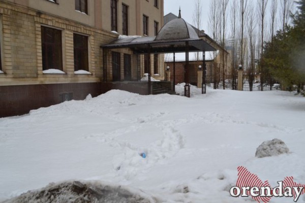 Фокус по превращению гостиницы &laquo;Баку&raquo; в поликлинику оренбуржцы так и не увидели