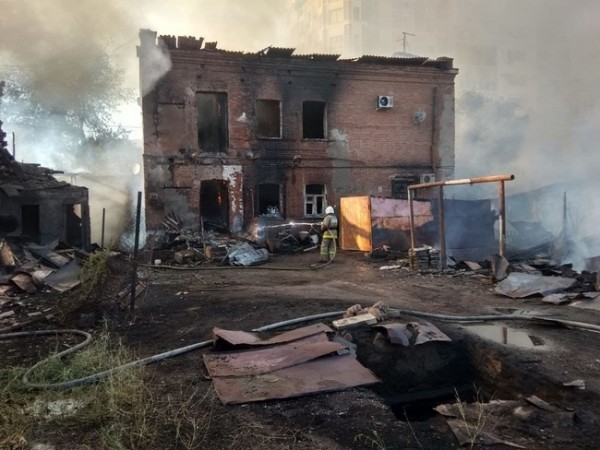 Пострадавшие от пожара в центре Оренбурга начали получать денежные выплаты