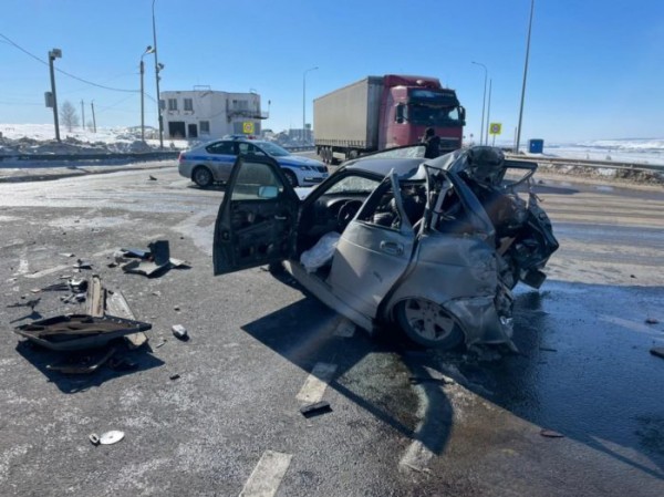 Смял в гармошку. Подробности тройного ДТП на М-5 &laquo;Урал&raquo;