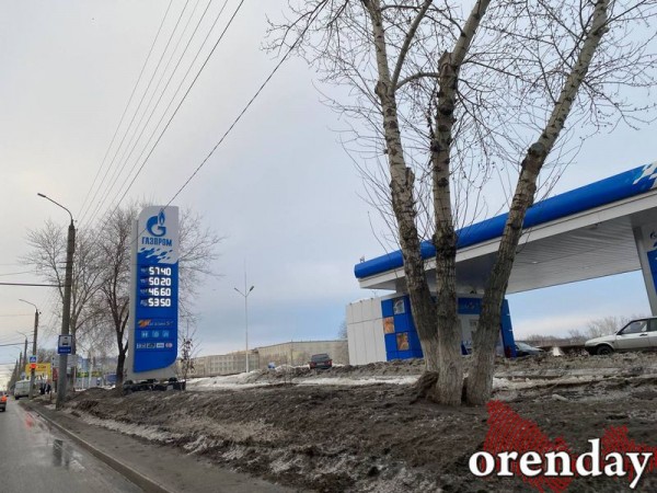 В Оренбурге автомобилисты в шоке от того, что газ дешевеет прямо на глазах