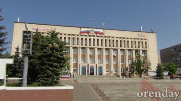 У администрации Южного округа обновят крыльцо почти за миллион рублей