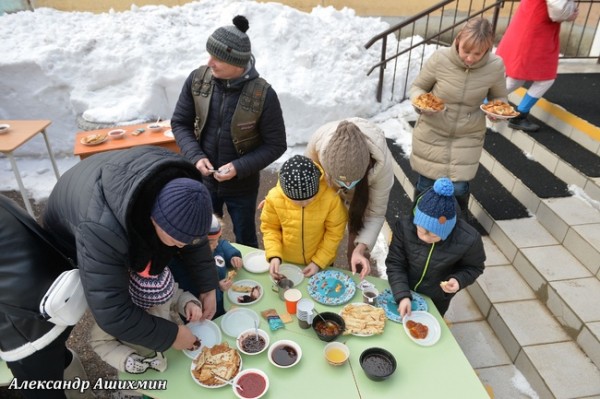 Ребятня&nbsp;из оренбургского социально-реабилитационного центра &laquo;Гармония&raquo; ярко отметила Масленицу