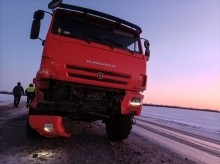 В Бузулукском районе в страшном ДТП с КАМАЗом погибли подросток и его мать(18+)