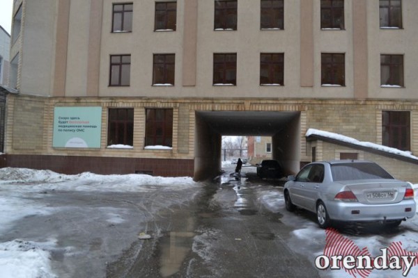 Фокус по превращению гостиницы &laquo;Баку&raquo; в поликлинику оренбуржцы так и не увидели