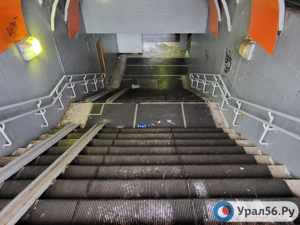 
Пять месяцев спустя: Урал56.Ру вновь прошелся в Оренбурге по отремонтированным осенью переходам        