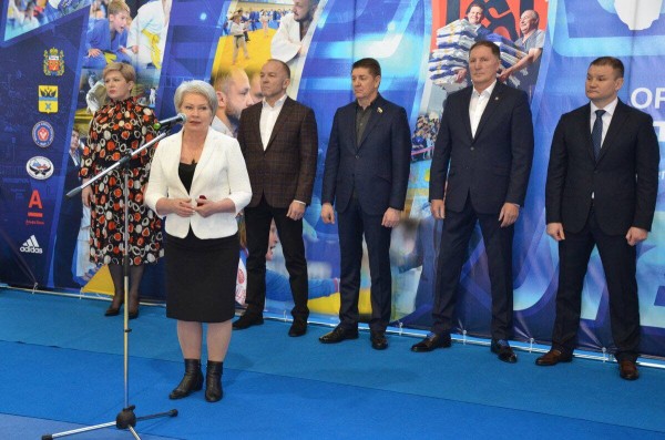 Центр дзюдо в Оренбурге отметил 10-летие большим турниром и тортом