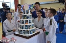 Центр дзюдо в Оренбурге отметил 10-летие большим турниром и тортом