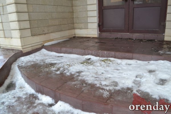 Фокус по превращению гостиницы &laquo;Баку&raquo; в поликлинику оренбуржцы так и не увидели