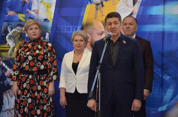 Центр дзюдо в Оренбурге отметил 10-летие большим турниром и тортом