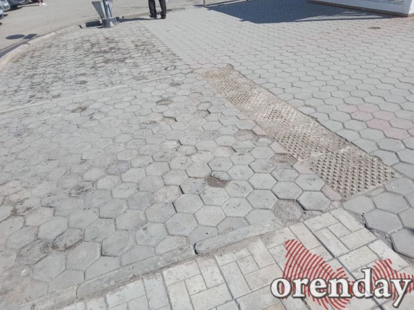 В Оренбурге чиновникам и надзорным органам плевать на состояние привокзальной площади