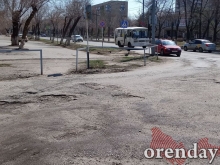 В Оренбурге чиновникам и надзорным органам плевать на состояние привокзальной площади