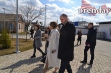 В Соль-Илецке перед приездом Дениса Паслера вычищали центр города и мыли асфальт