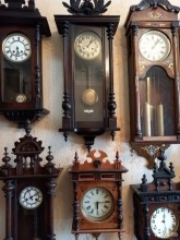 Житель Тюльгана собрал коллекцию старинных часов